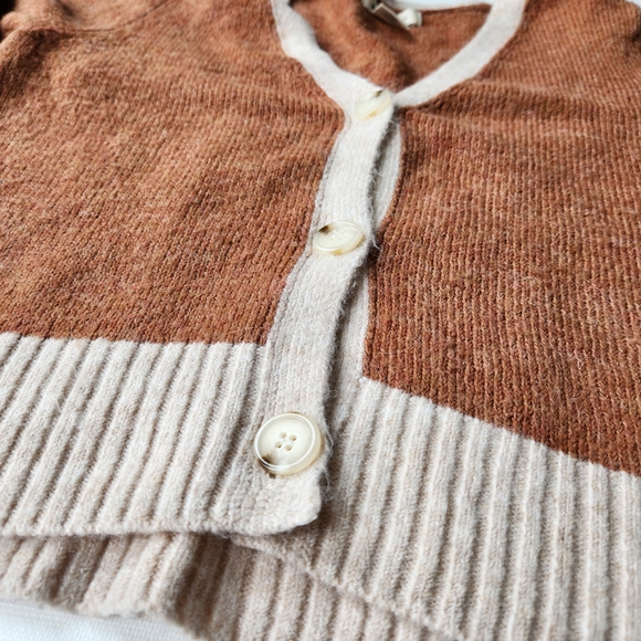 Yes Lola Womens Knit Crop Sweater Baggy Chunky Brown Button Up Cardigan Small - Picture 4 of 11